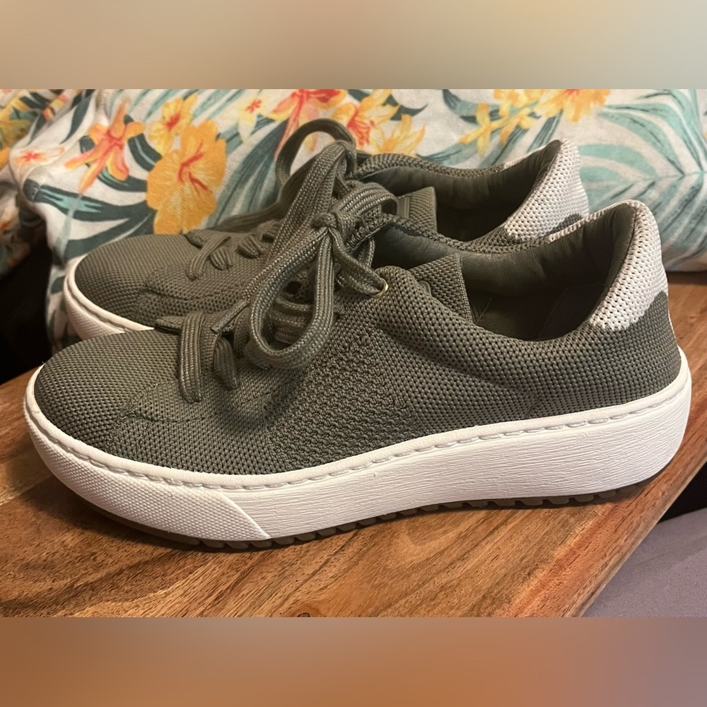 Sofft 6M Sage Waylyn Green Knit Mesh Fall School College Casual City Sneakers